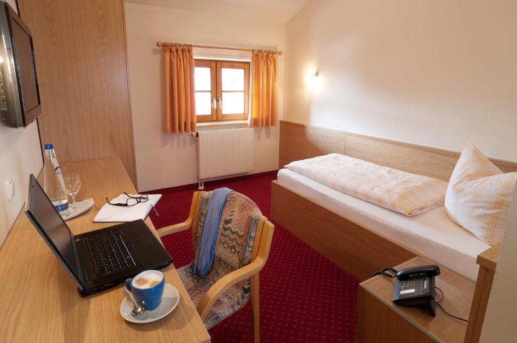 Hotel Gasthof Zur Post Bad Wiessee Pokoj fotografie
